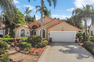 1256 Lake Breeze Drive 1