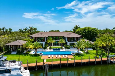 641 Leucadendra Dr 1