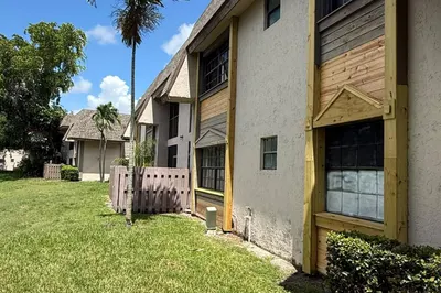 3647 NW 94TH Avenue #4H 1