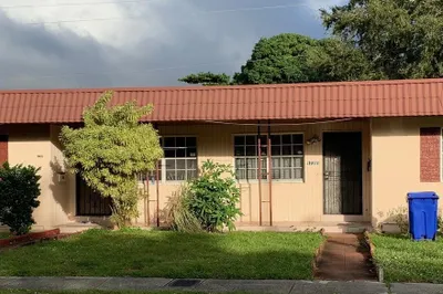 17351 NE 4th Pl 1