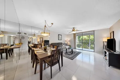 5250 LAS VERDES Circle #317 1