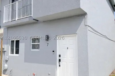 6570 SW 12th St #7-6570 1