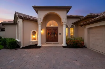 923 SW Grand Reserves Boulevard 1