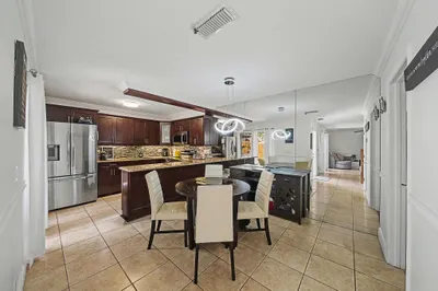 149 Lake Arbor Drive 1