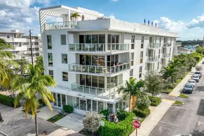 117 Lake Avenue #204 1