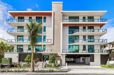87 Isle Of Venice Drive #202s 1