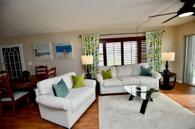 501 Lake Shore 301 Drive #301 1