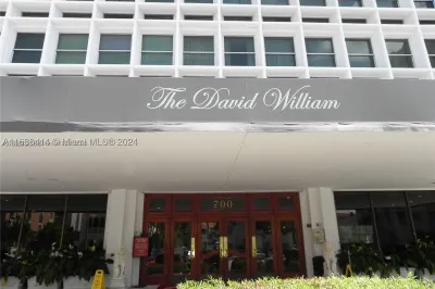 700 Biltmore Way #410 1
