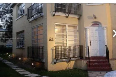 39 Sidonia Ave #1