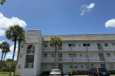8305 Sunrise Lakes Blvd #201 1