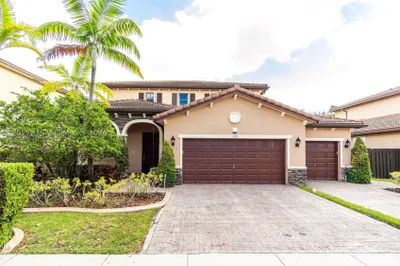125 SE 36th Pl 1