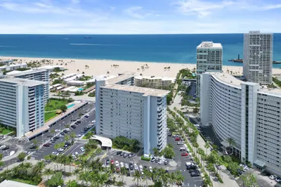 1920 S Ocean Drive #1504 1