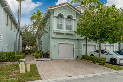 3263 Laurel Ridge Circle 1