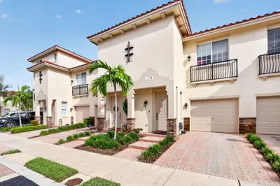 115 S Longport Circle #D 1