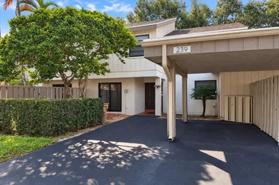 239 Wildwood Circle #239 1