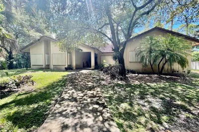 5945 NW 66th Ave 1