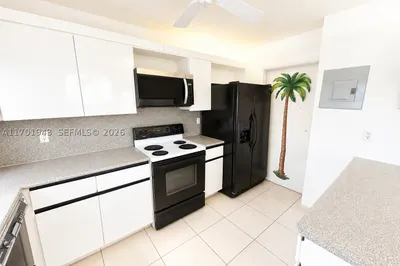 1825 S Ocean Dr #401 1
