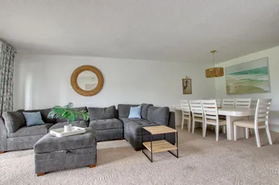 4489 LUXEMBURG Court #304 1