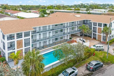 1021 NE 24TH Avenue #18 1