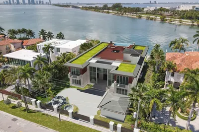 3100 N Bay Rd 1