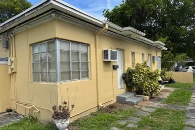 1705 MOFFETT Street #C 1