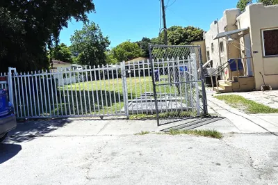 1252 NW 35th Street 1