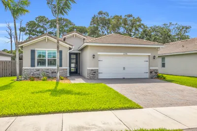2275 SW Strawberry Terrace 1
