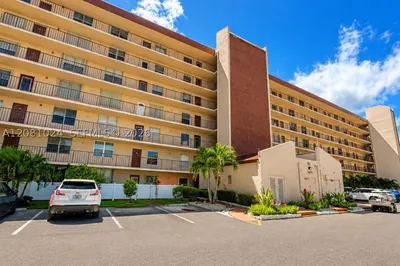 14575 Bonaire Blvd #204 1