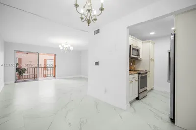7105 Miami Lakes Dr #N10 1
