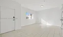 405 E 7th St #203 Photo