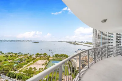 1750 N Bayshore Dr #2001 1