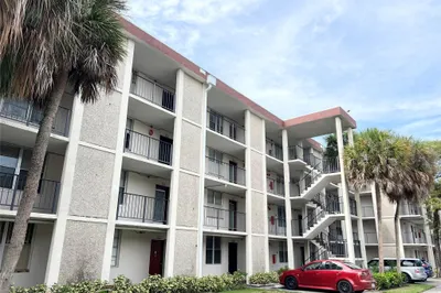 2650 NW 49th Avenue #125 1