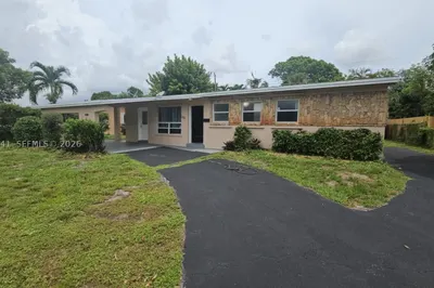 1118 NW 43rd Ter 1