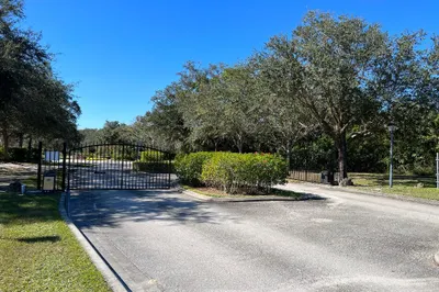 gate