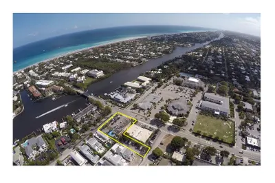 800 Palm Trail 1