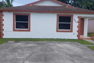220 NW 179th St 1