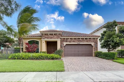 8985 Gulf Run Way 1