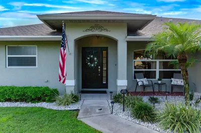 4557 SW Athena Drive 1