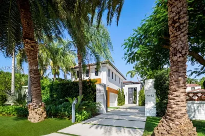 4442 Prairie Ave 1