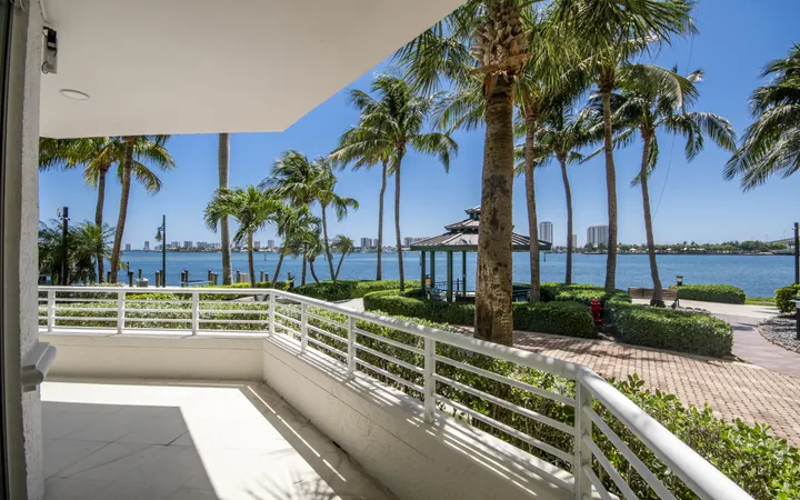Just Listed | 2650 Lake Shore Drive #106
