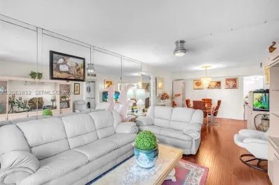 4160 Inverrary Dr #308 1