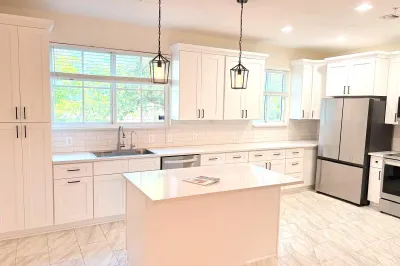 521 Bayfront Dr
