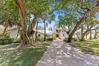 12 Oakwood Drive 1