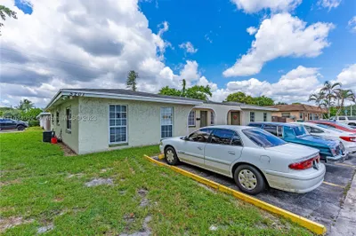 5201 NW 18th Ct 1