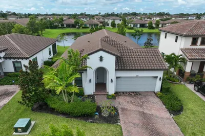 1116 Whitcombe Drive 1