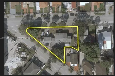 630 SE 8th Pl 1