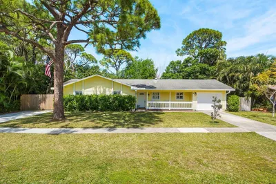 903 Oak Circle 1