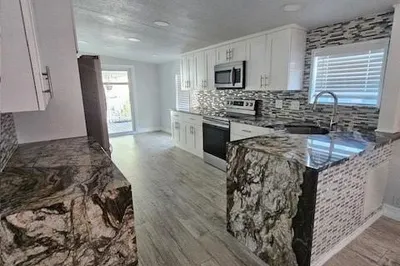 207 Plantation Boulevard 1