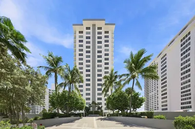 3550 GALT OCEAN Drive #204 1