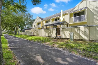 6375 Riverwalk Lane #4 1